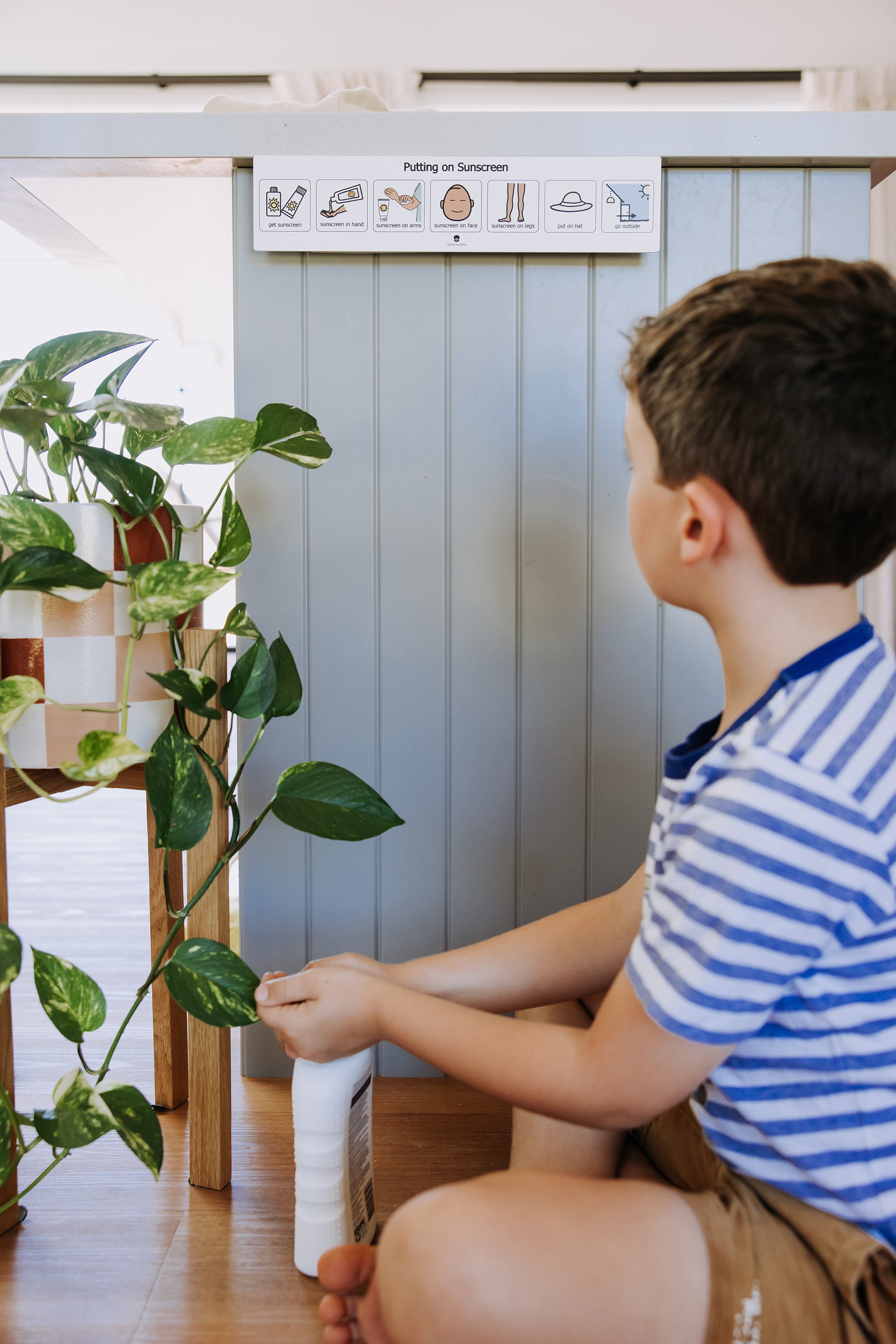 Putting On Sunscreen Social Visual Aid